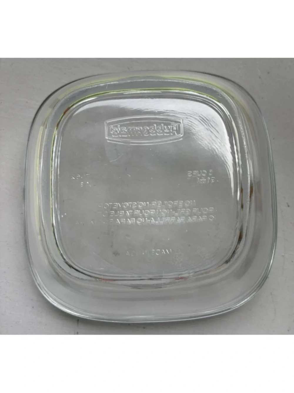 2- Rubbermaid Glass Food Storage Containers 2.5 Cup Square with Red Lids
